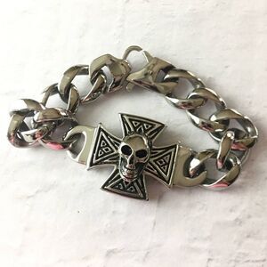 Men’s Stainless Steel Skull Cross Link Bracelet